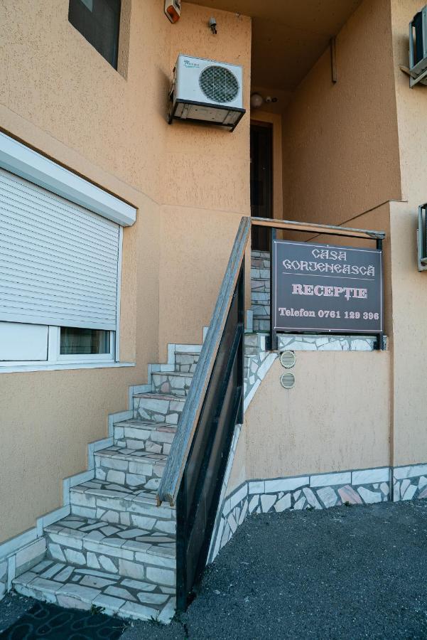 Casa Gorjeneasca Hotel Târgu Jiu Esterno foto